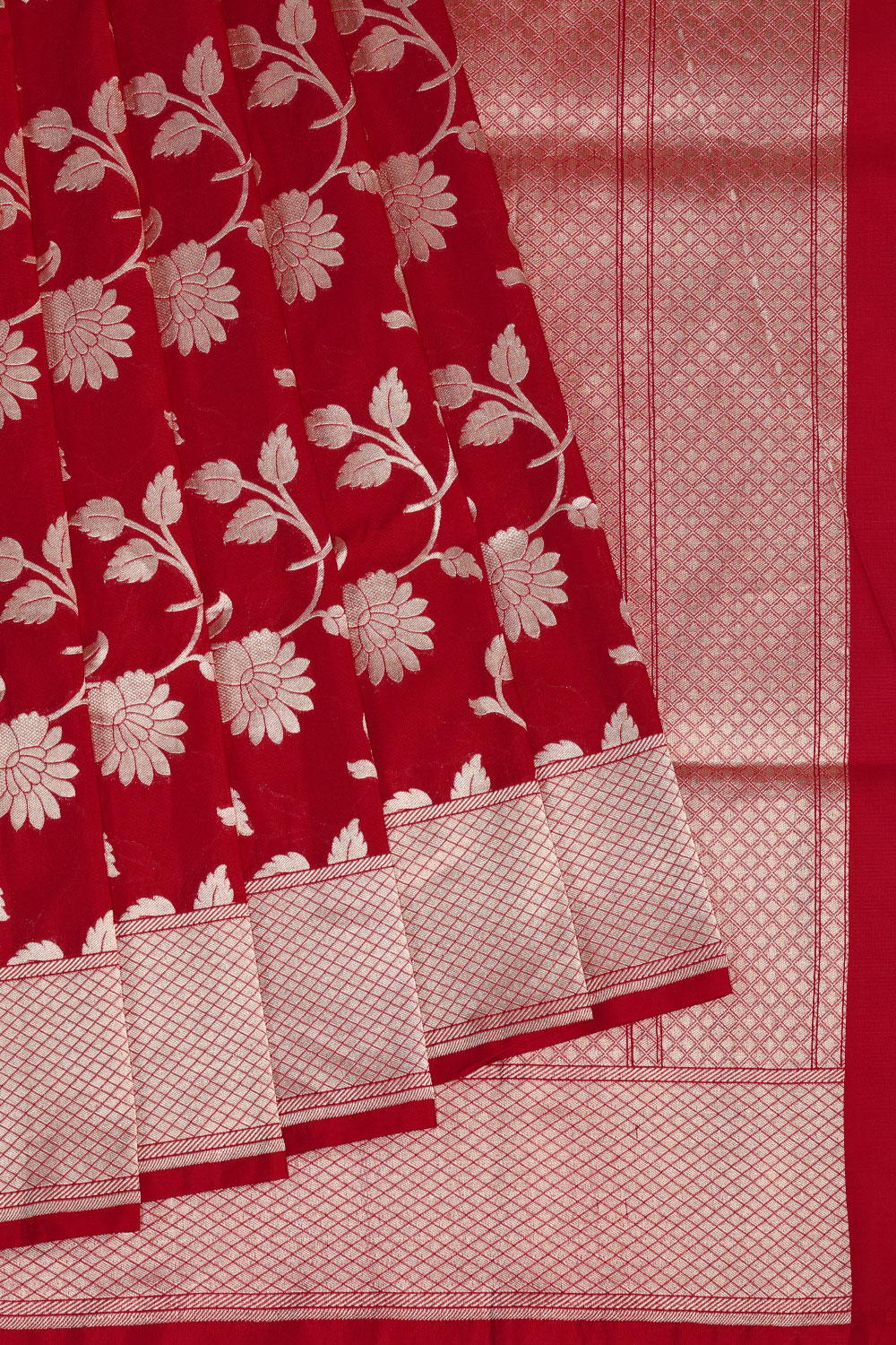 Banarasi Silk Traditional Alluring Red Saree With Gorgeous Floral Vines