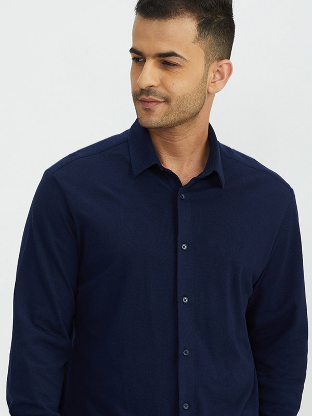 Buy Men Blue Classic Fit Solid Full Sleeves Formal Shirt Online