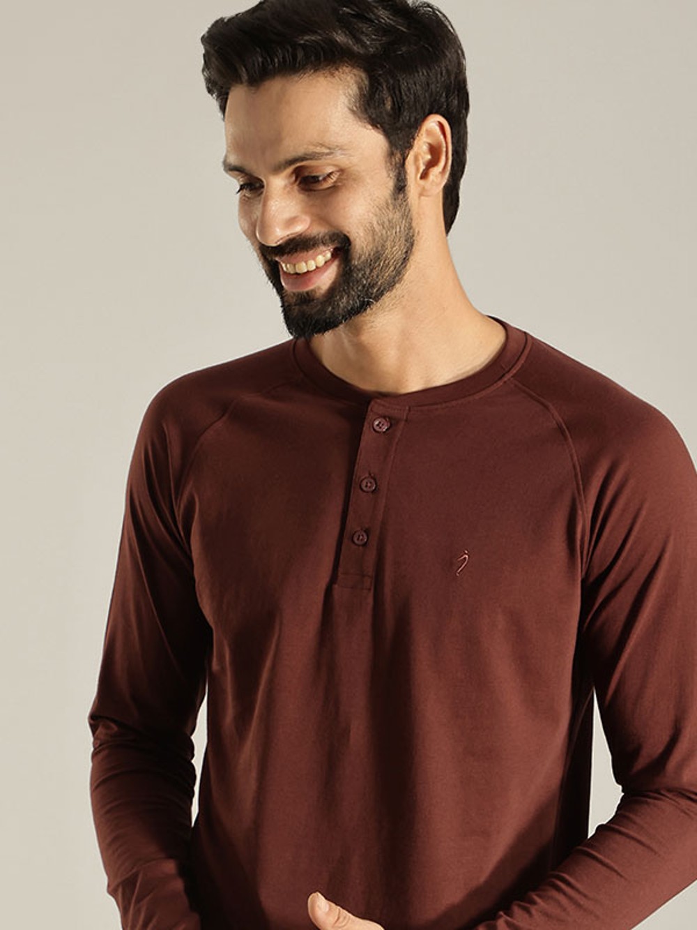 Buy Men Solid Full Sleeve Henley T-Shirt Online | Indian Terrain