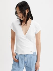購買Levi's® Made & Crafted® 白色簡約襯衫| Levi's® 香港官方網上商店