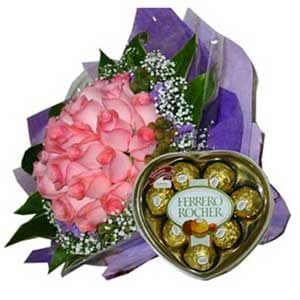 Pink Roses n 16 Pcs Ferrero Chocolates