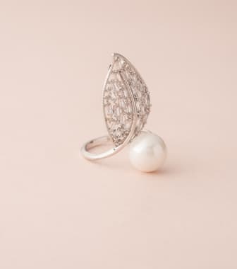 Delicate Pearl Leaflet Ring In Silver Ring (Brass)