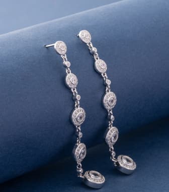 Chain Of Shield Earrings (Silver)