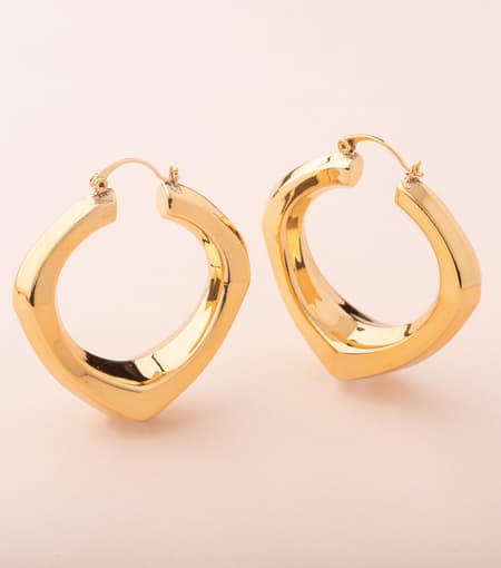 Scintillating-Golden-Earrings-Brass-CJER2632_1.jpg