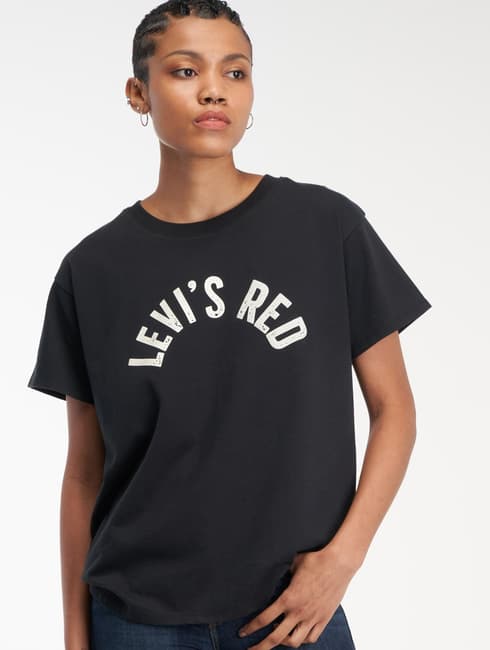 Levi's® Hong Kong Red Women's Short Sleeve Boyfriend Tee - A01570002