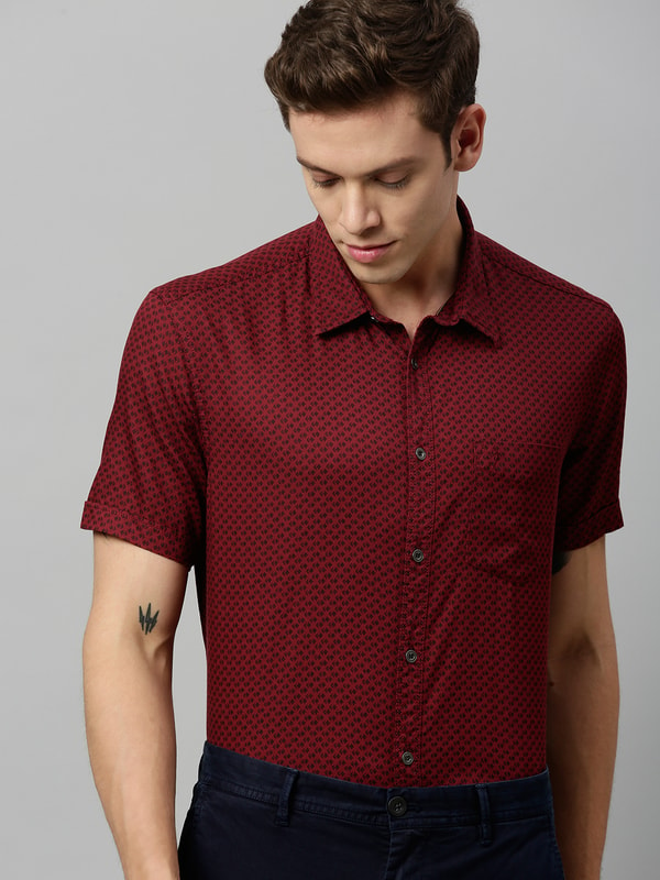 Mens Red Regular Collar Prints Shirt