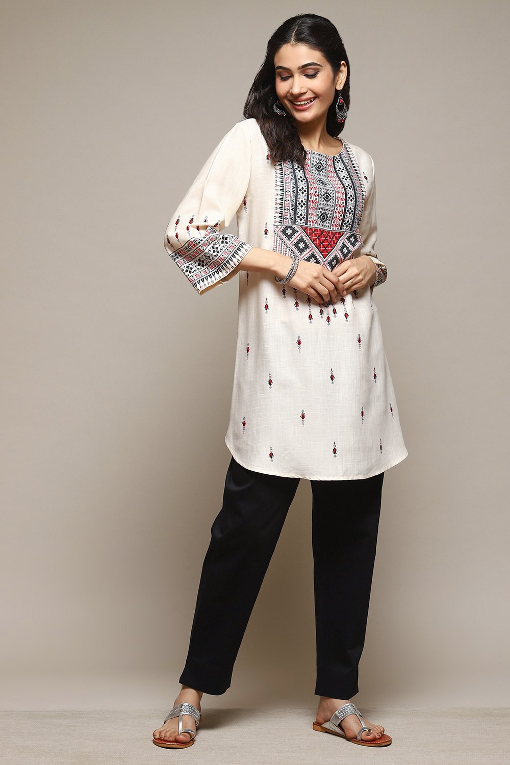 Details more than 151 wearing kurti with jeans best
