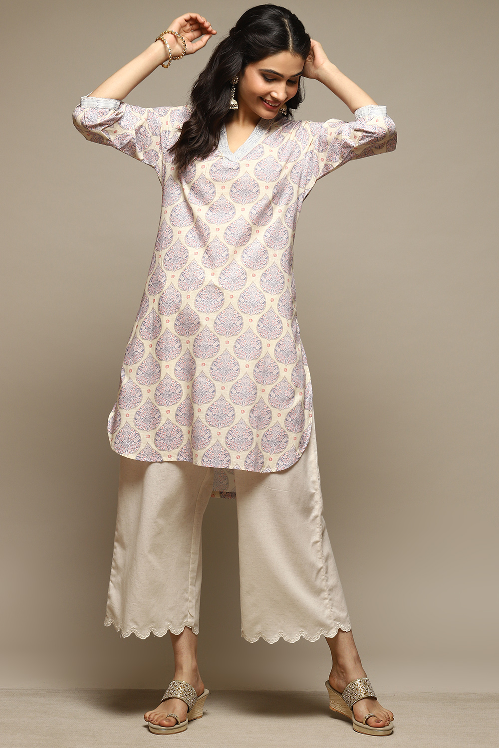 

Off White Cotton Straight Printed Kurta