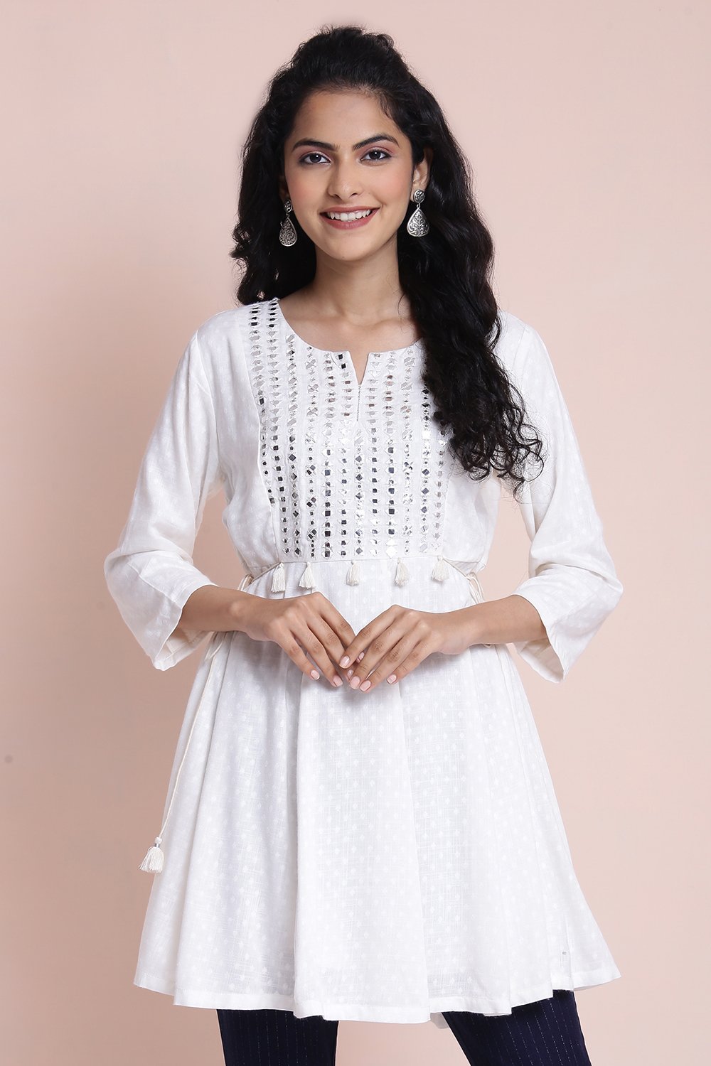 

Off White Viscose dobby Solid Kurti