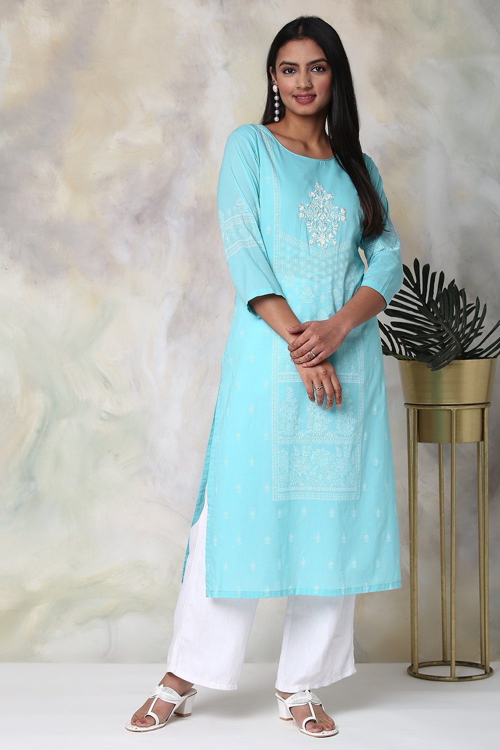 

Sea Green Chikankari Embroidered Kurta