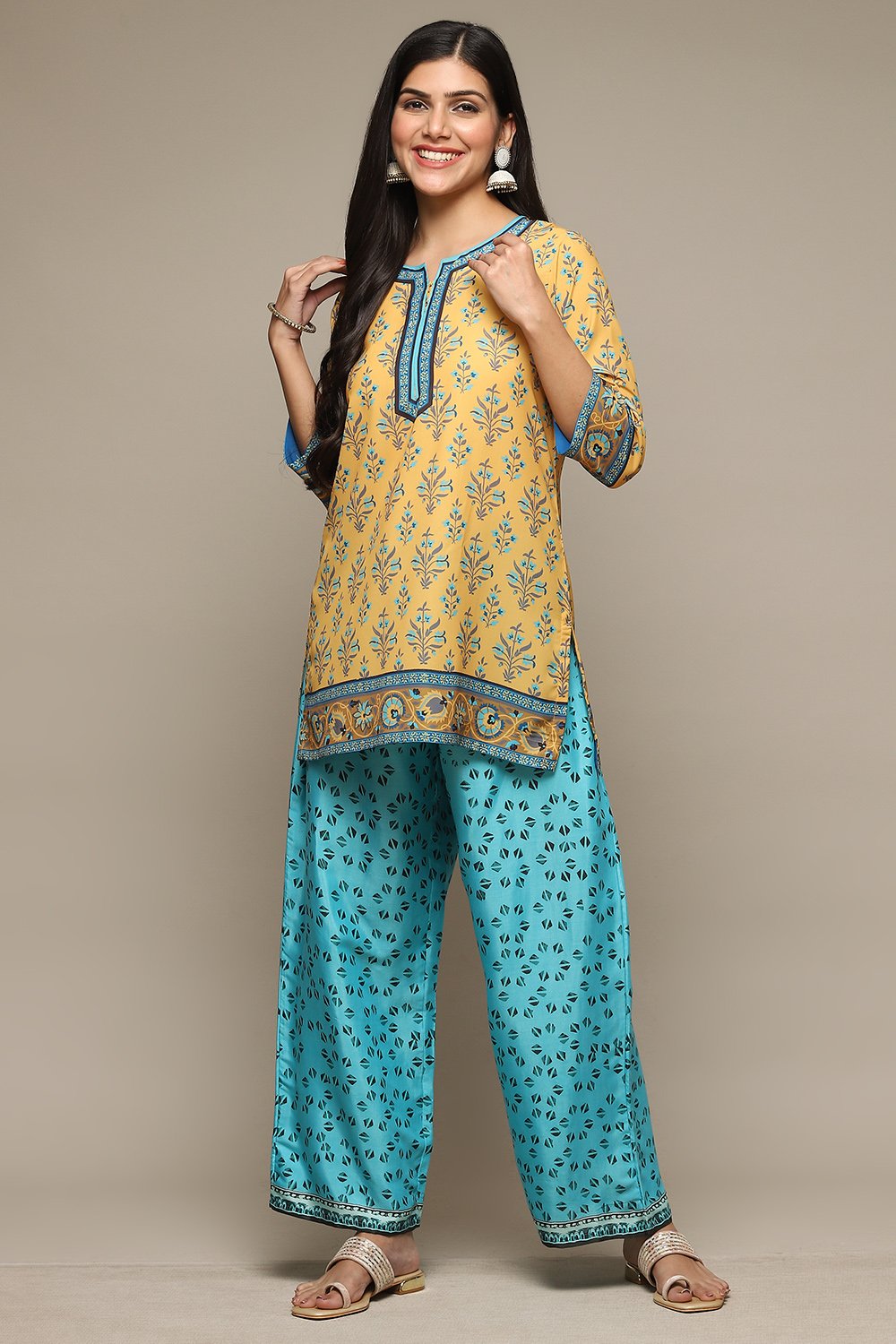 

Yellow Cotton Blend Printed Kurti