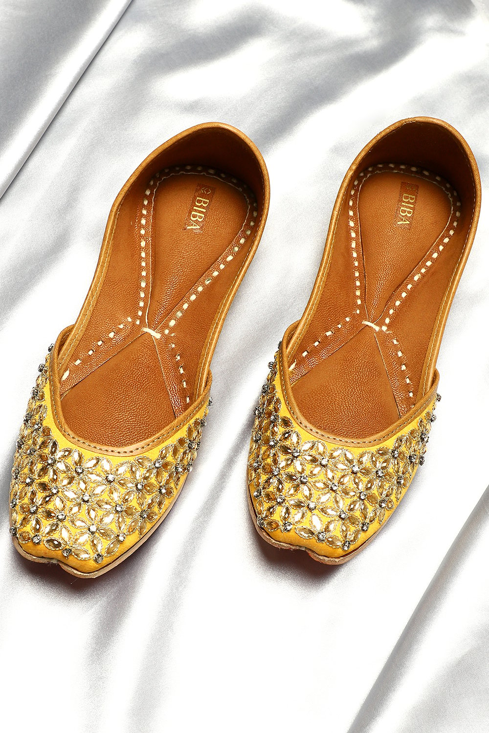 

Mustard Yellow Embellished Mojaris