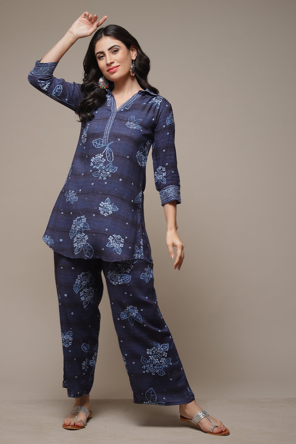 

Indigo Rayon Straight Printed Kurta