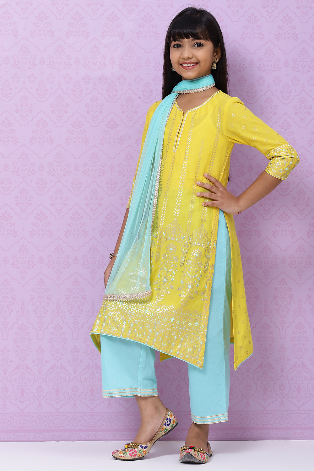 

Yellow Cotton Girls Straight Straight Kurta Palazzo Suit Set