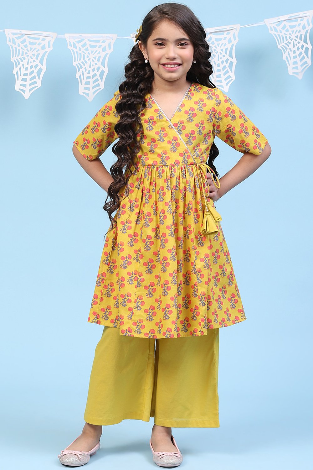 

Yellow Cotton Straight Printed Kurta Set