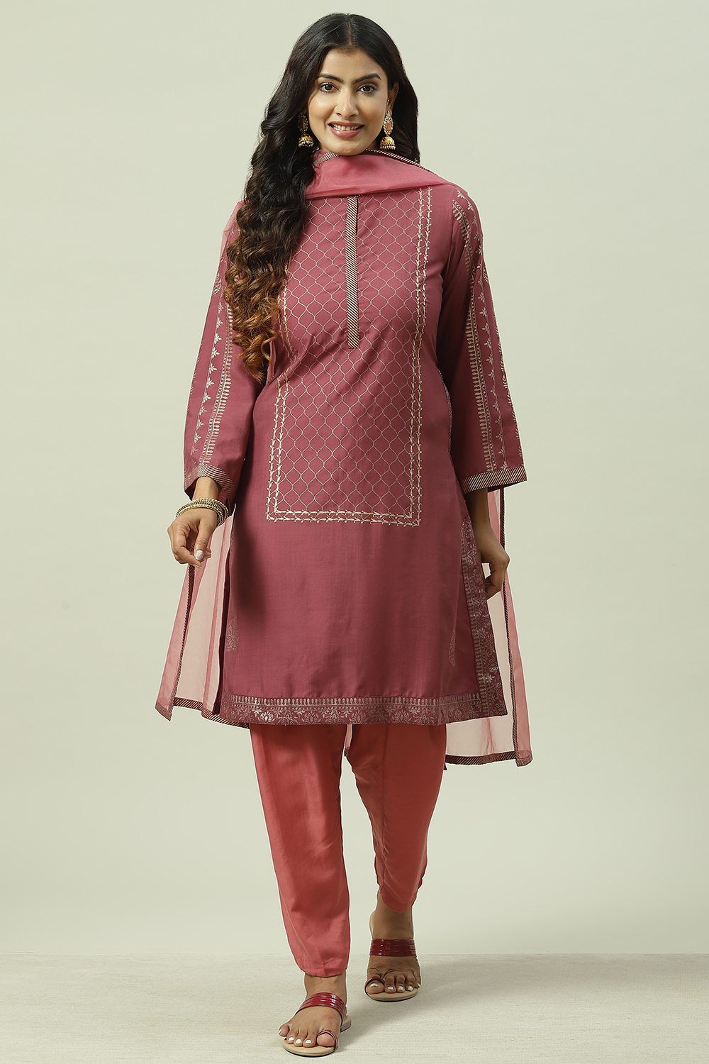 

Onion Pink Printed Straight Kurta Salwar Suit Set