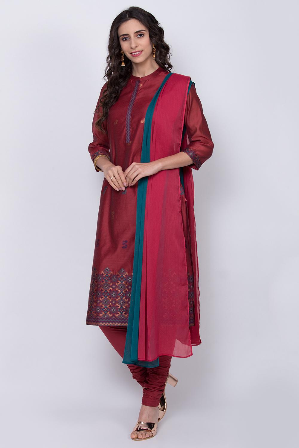 

Maroon Straight Kurta Churidar Suit Set