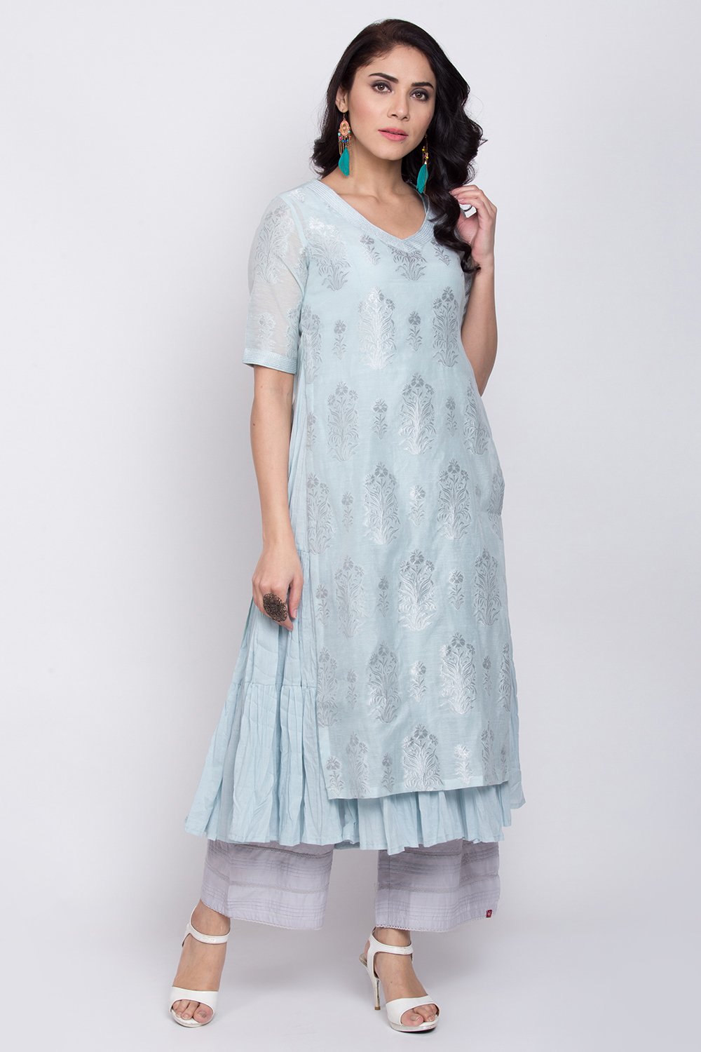 

Powder Blue Poly Metallic Cotton Flared Yarndyed Kurta