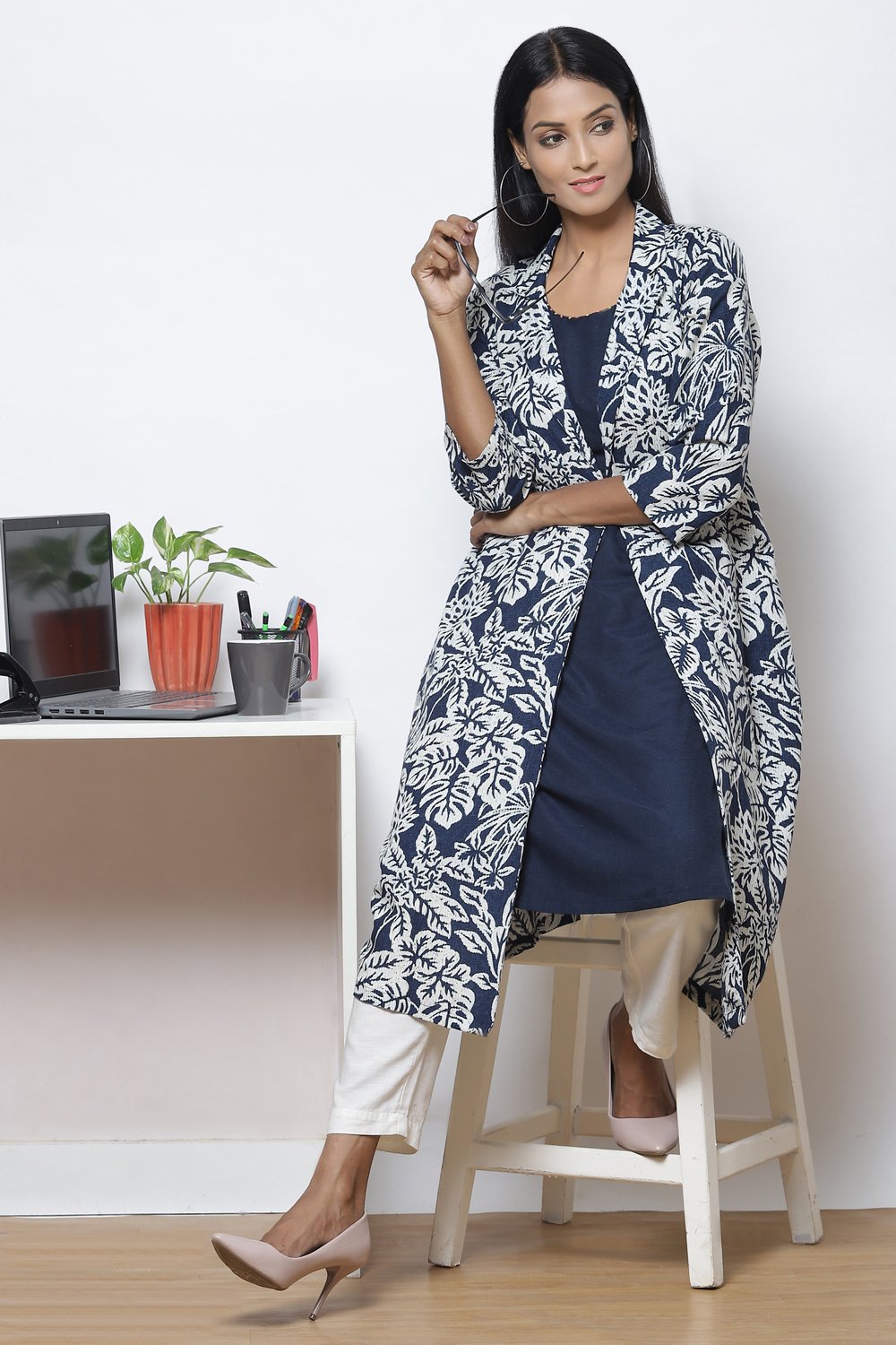 

Indigo LIVA Flax Straight Printed Kurta with Jacket