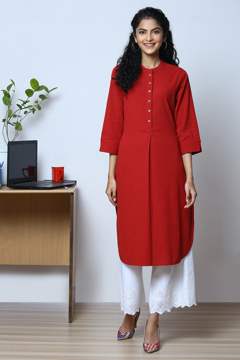 

Maroon Cotton Yarndyed Kurta