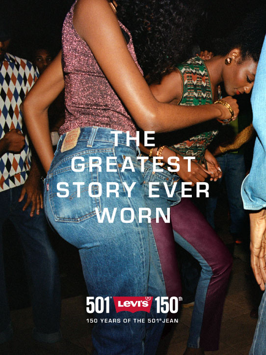 身穿 Levi's 501 牛仔褲系列的幾位女士 - Levi's 香港