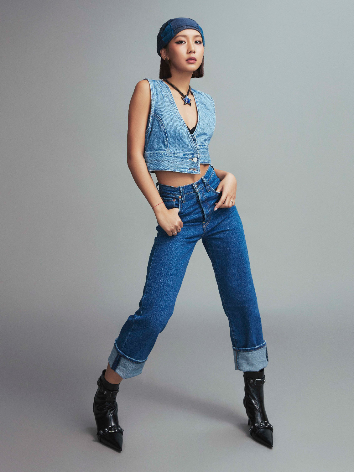 Marf styled in Women's Raine Denim Crop Top and Ribcage Straight Ankle Jeans - Levi's Hong Kong